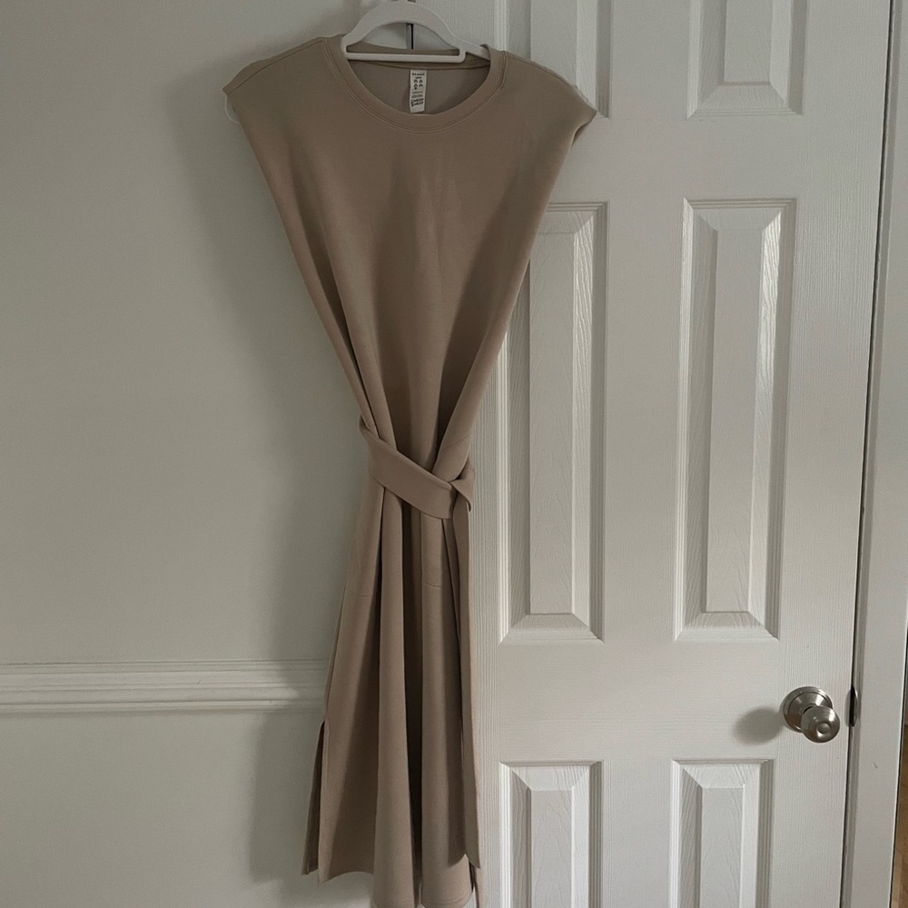 NWT Spanx Air Essentials Aire Sleeveless Tank Dress Wrap Belt Tahini - Picture 4 of 8